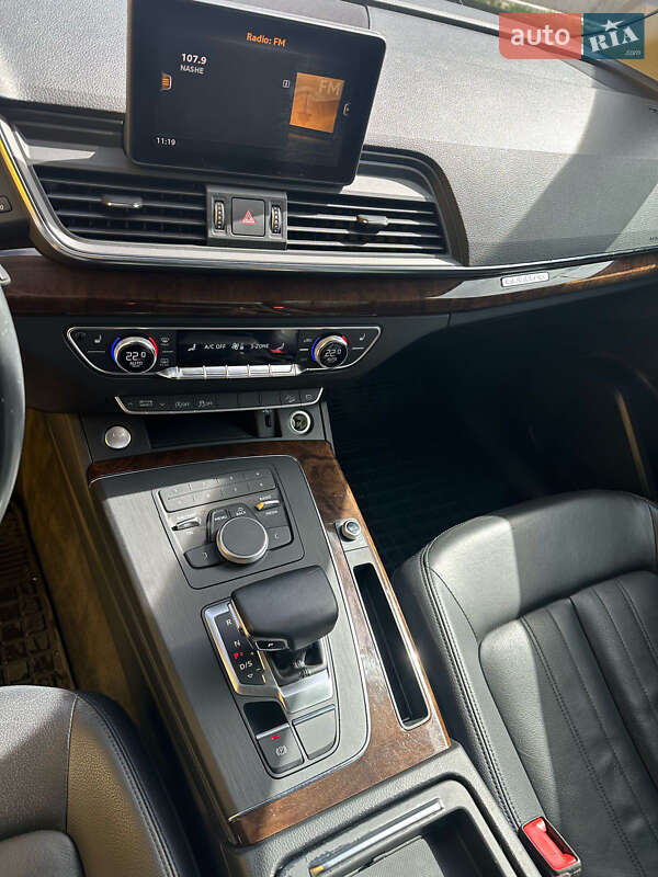 Позашляховик / Кросовер Audi Q5 2019 в Києві