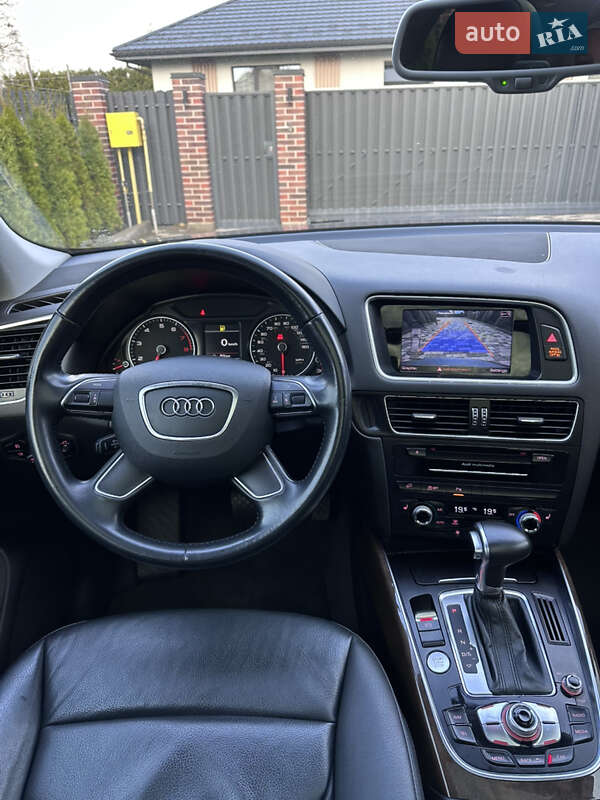 Позашляховик / Кросовер Audi Q5 2015 в Києві