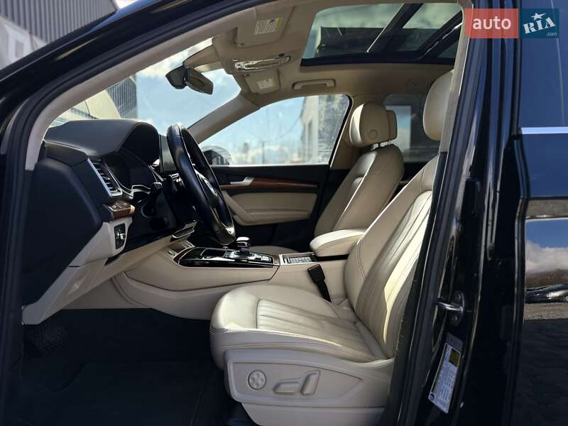 Позашляховик / Кросовер Audi Q5 2021 в Львові