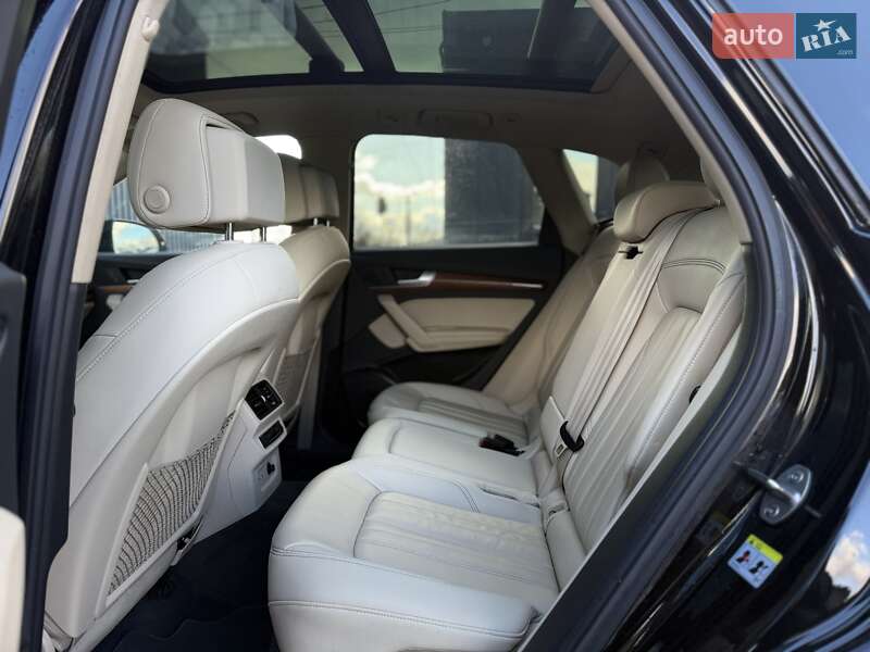 Позашляховик / Кросовер Audi Q5 2021 в Львові