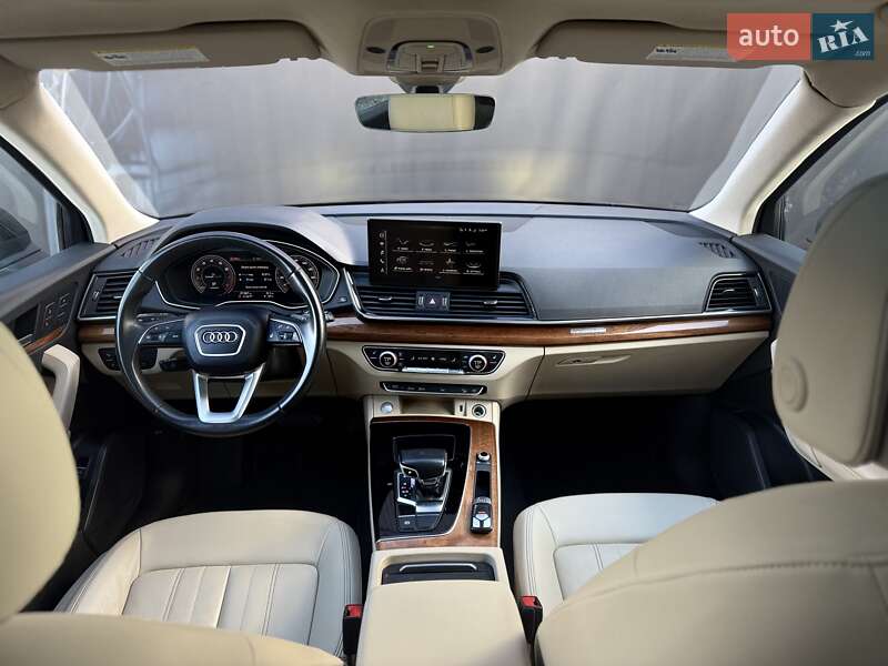 Позашляховик / Кросовер Audi Q5 2021 в Львові