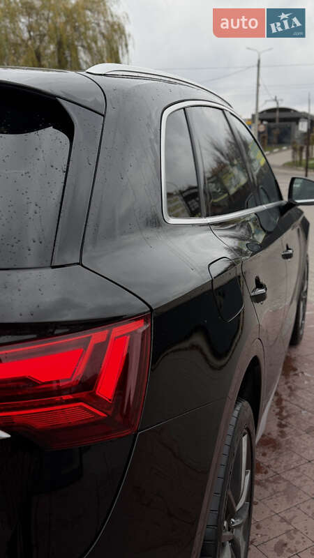 Позашляховик / Кросовер Audi Q5 2020 в Рівному