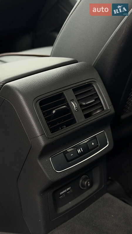 Позашляховик / Кросовер Audi Q5 2020 в Рівному