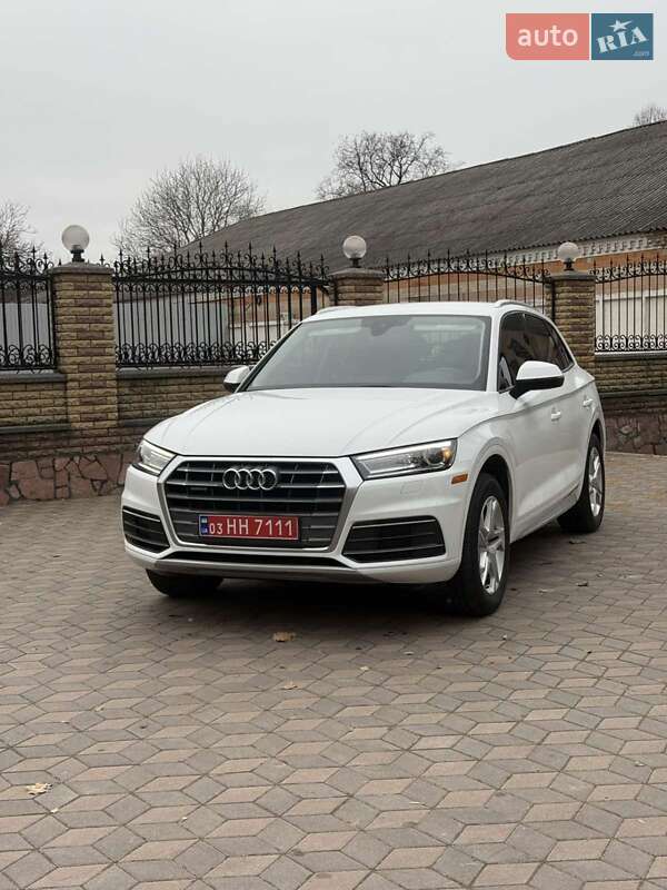 Позашляховик / Кросовер Audi Q5 2018 в Лубнах