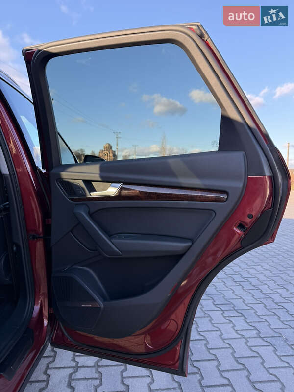 Позашляховик / Кросовер Audi Q5 2017 в Львові