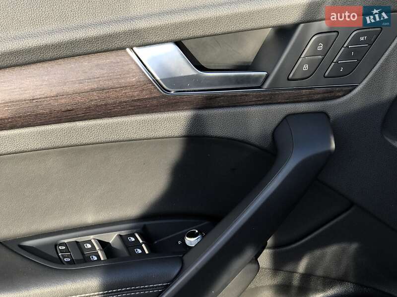 Позашляховик / Кросовер Audi Q5 2022 в Києві фото 23 Позашляховик / Кросовер Audi Q5 2022 в Києві