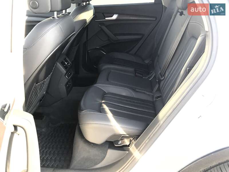 Позашляховик / Кросовер Audi Q5 2022 в Києві фото 30 Позашляховик / Кросовер Audi Q5 2022 в Києві
