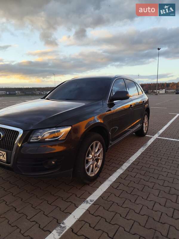 Позашляховик / Кросовер Audi Q5 2011 в Києві