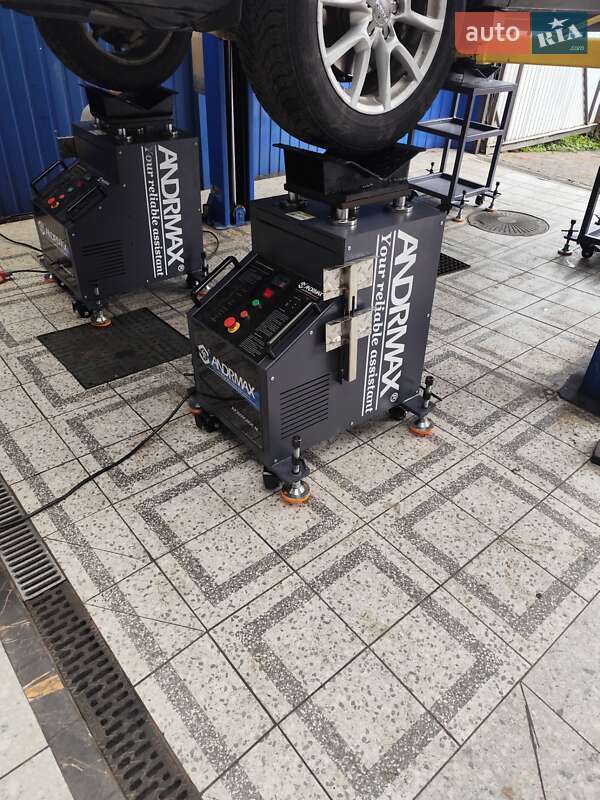 Позашляховик / Кросовер Audi Q5 2011 в Києві