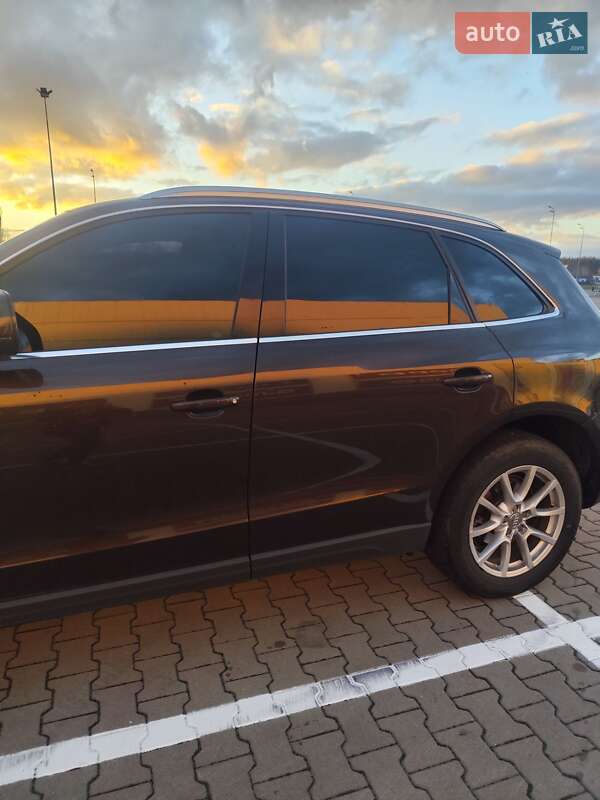 Позашляховик / Кросовер Audi Q5 2011 в Києві