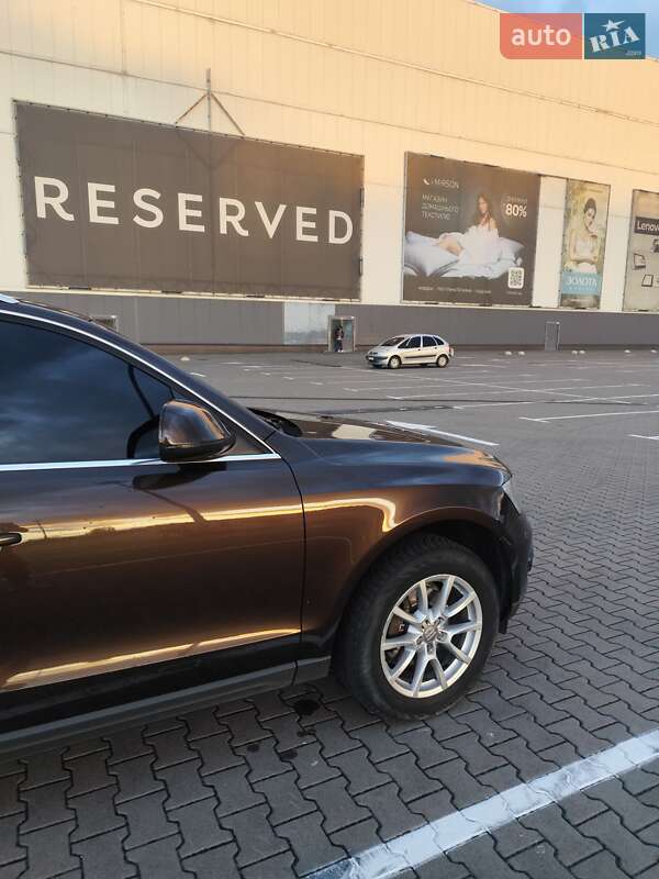 Позашляховик / Кросовер Audi Q5 2011 в Києві