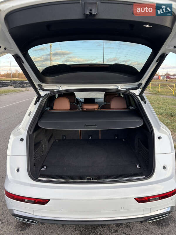 Позашляховик / Кросовер Audi Q5 2021 в Львові фото 14 Позашляховик / Кросовер Audi Q5 2021 в Львові