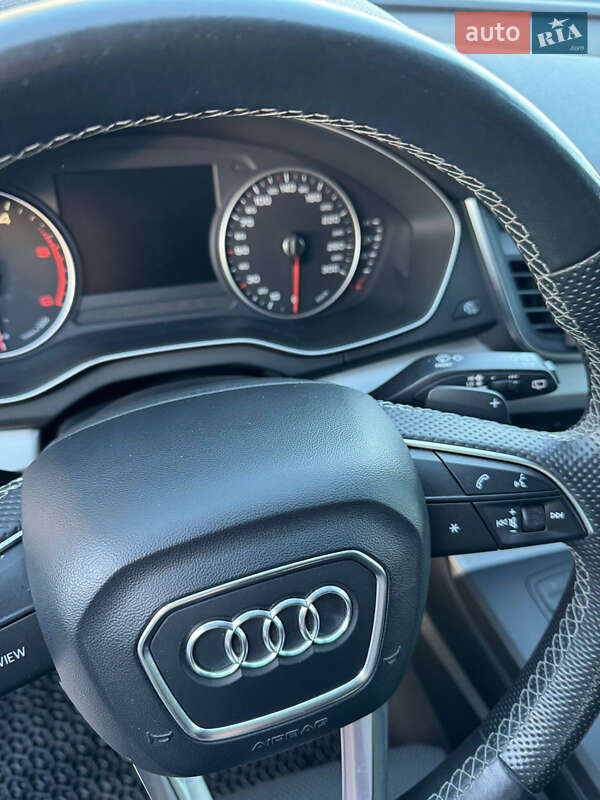 Внедорожник / Кроссовер Audi Q5 2017 в Львове