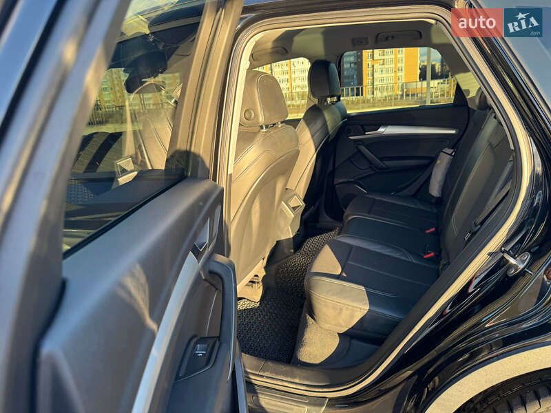 Внедорожник / Кроссовер Audi Q5 2017 в Львове