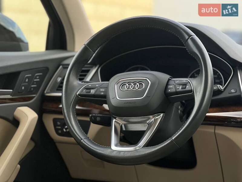 Позашляховик / Кросовер Audi Q5 2017 в Івано-Франківську