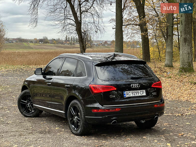 Позашляховик / Кросовер Audi Q5 2015 в Луцьку