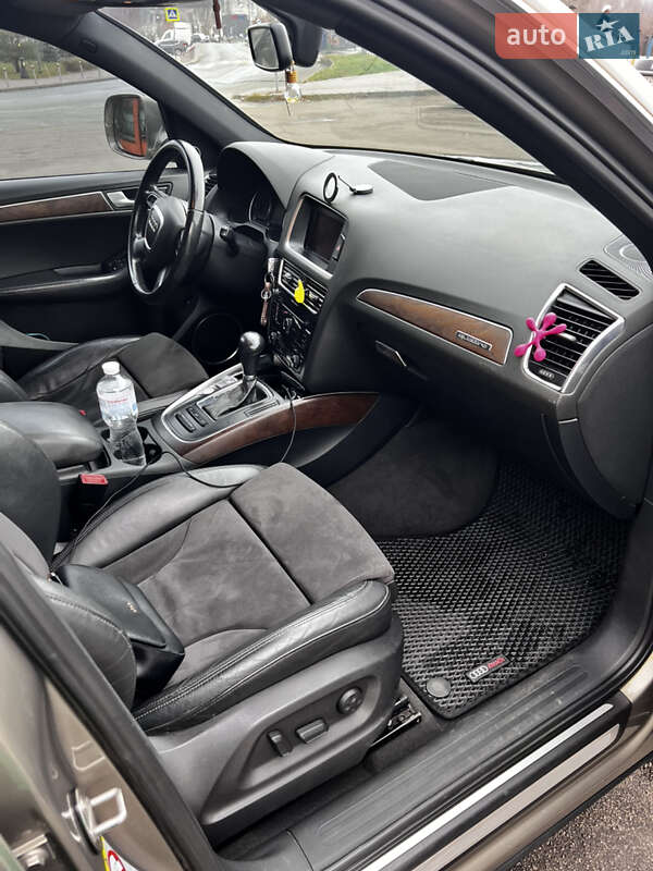 Позашляховик / Кросовер Audi Q5 2011 в Києві