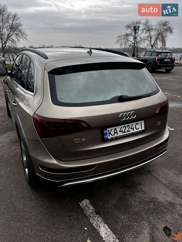Позашляховик / Кросовер Audi Q5 2011 в Києві