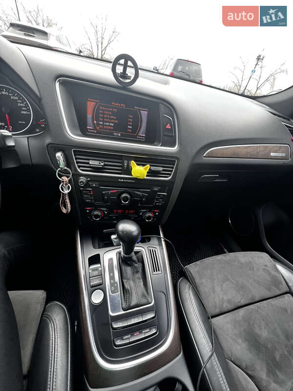 Позашляховик / Кросовер Audi Q5 2011 в Києві