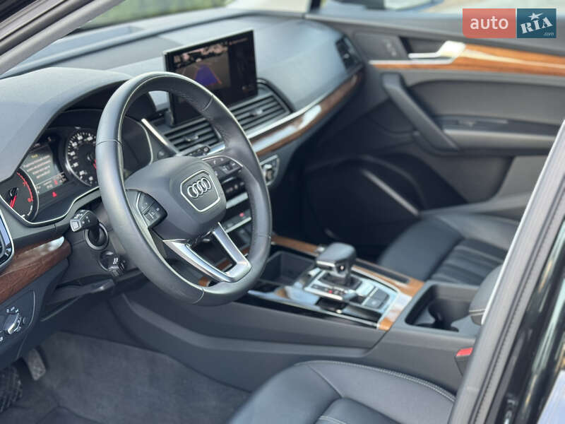 Внедорожник / Кроссовер Audi Q5 2023 в Киеве