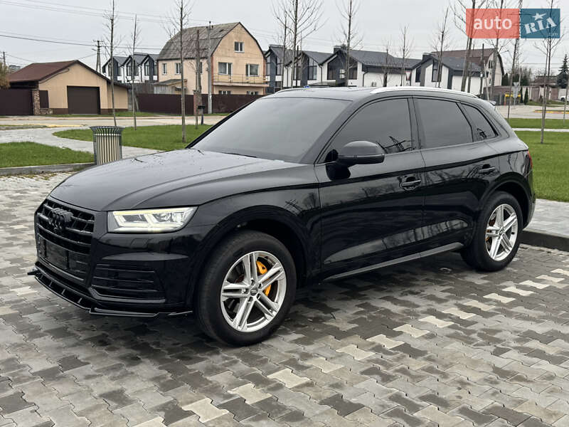 Позашляховик / Кросовер Audi Q5 2019 в Києві