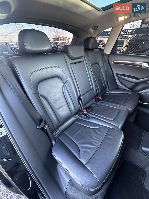 Позашляховик / Кросовер Audi Q5 2012 в Білогородці