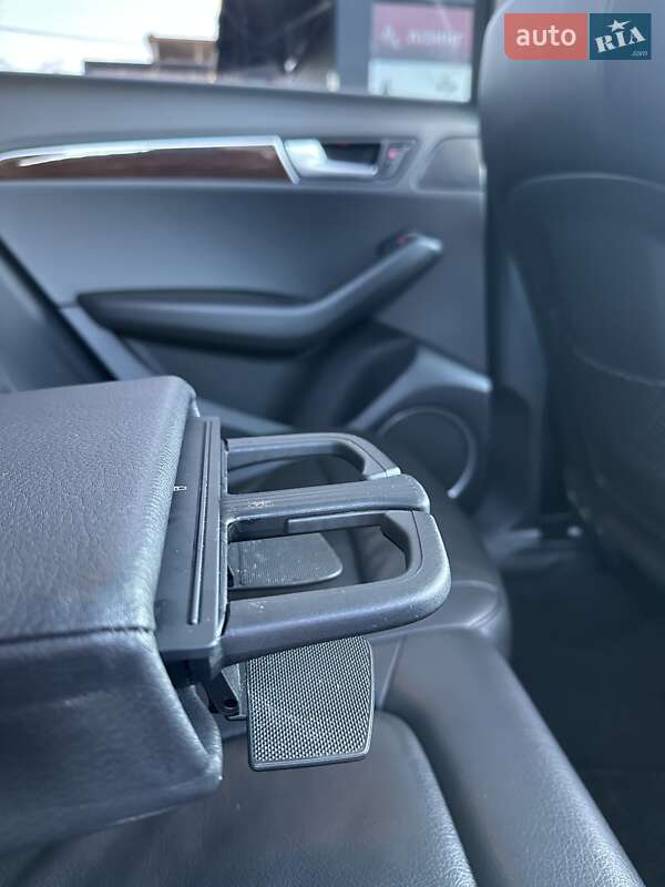 Позашляховик / Кросовер Audi Q5 2012 в Білогородці