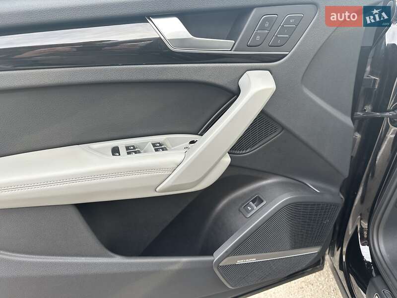 Позашляховик / Кросовер Audi Q5 2018 в Києві