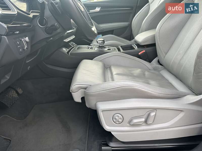 Позашляховик / Кросовер Audi Q5 2018 в Києві