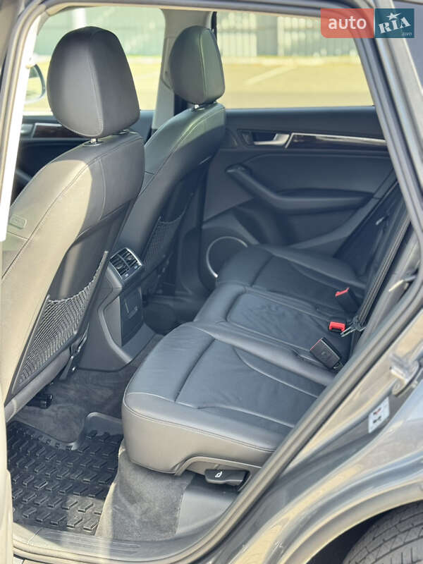 Позашляховик / Кросовер Audi Q5 2015 в Луцьку фото 11 Позашляховик / Кросовер Audi Q5 2015 в Луцьку