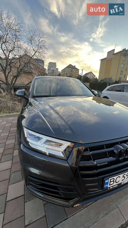 Позашляховик / Кросовер Audi Q5 2019 в Львові