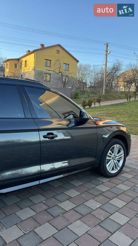 Позашляховик / Кросовер Audi Q5 2019 в Львові