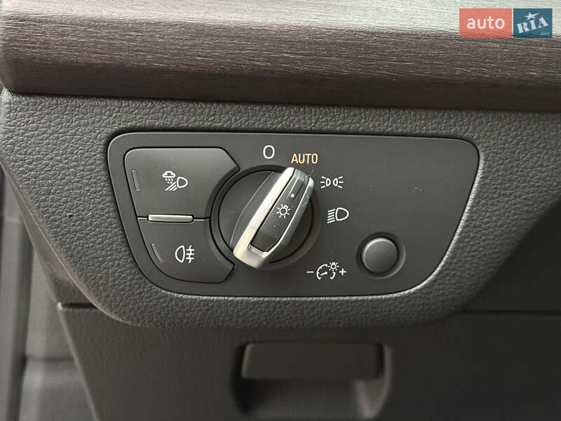 Внедорожник / Кроссовер Audi Q5 2021 в Киеве