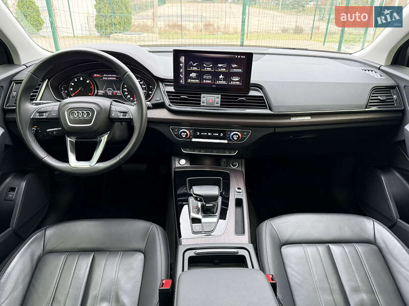 Внедорожник / Кроссовер Audi Q5 2021 в Киеве