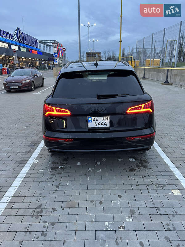 Позашляховик / Кросовер Audi Q5 2018 в Первомайську