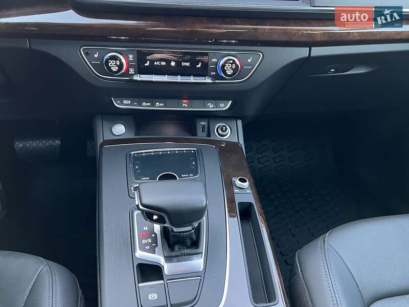 Позашляховик / Кросовер Audi Q5 2020 в Києві фото 19 Позашляховик / Кросовер Audi Q5 2020 в Києві