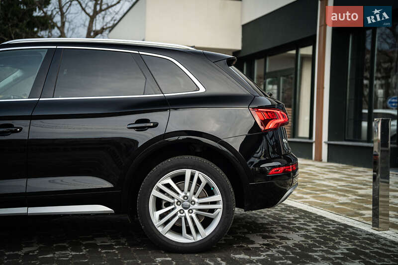 Внедорожник / Кроссовер Audi Q5 2018 в Черновцах