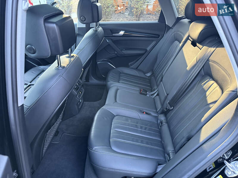 Позашляховик / Кросовер Audi Q5 2021 в Києві