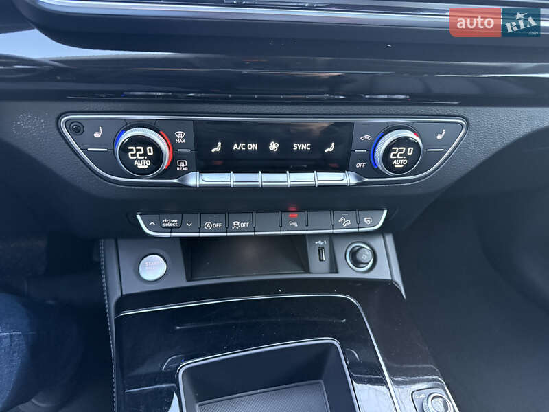 Позашляховик / Кросовер Audi Q5 2021 в Києві