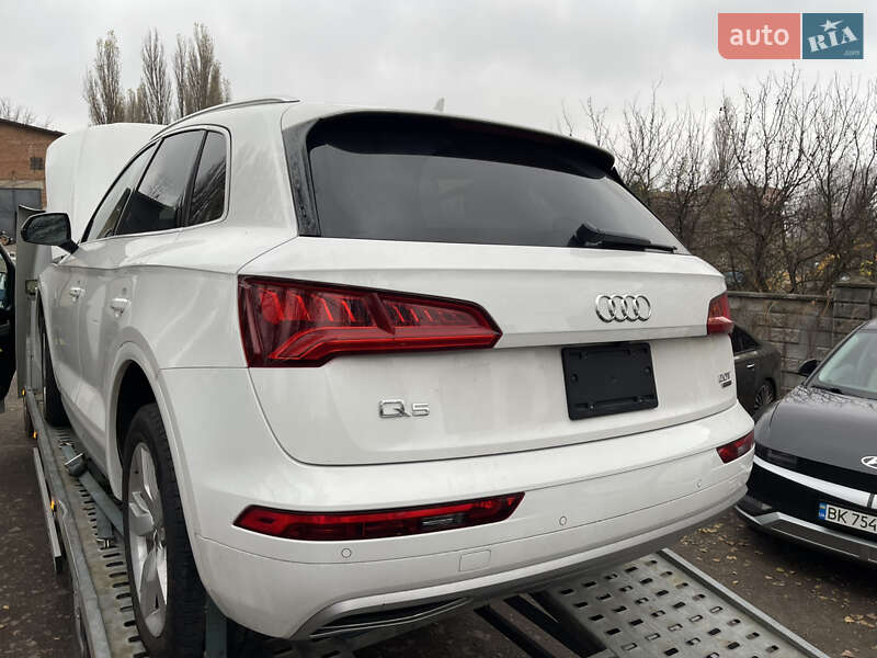 Позашляховик / Кросовер Audi Q5 2019 в Рівному