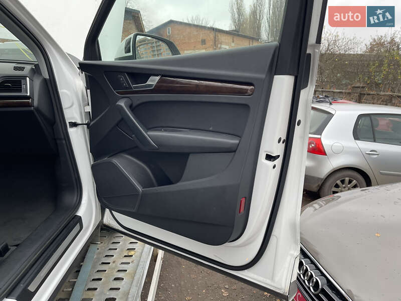 Позашляховик / Кросовер Audi Q5 2019 в Рівному