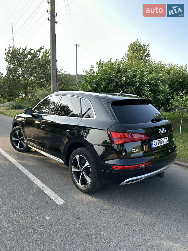Внедорожник / Кроссовер Audi Q5 2017 в Черкассах