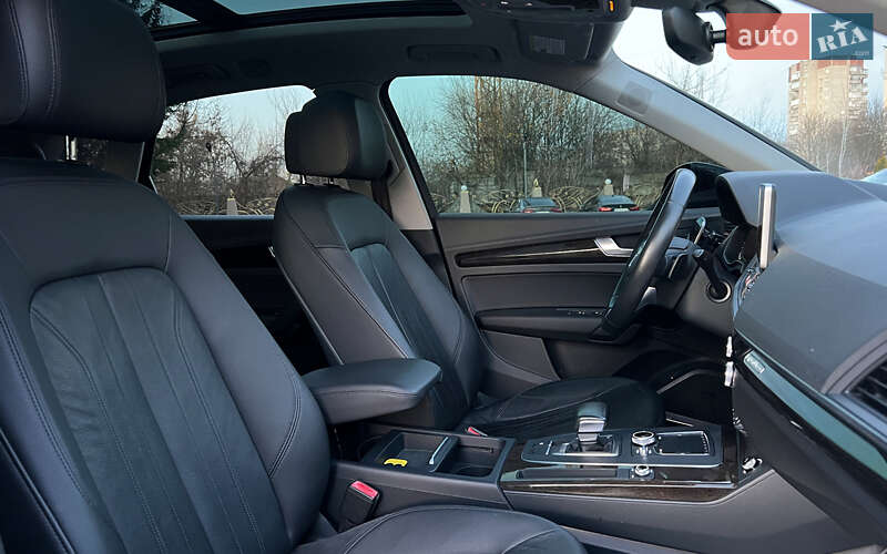 Внедорожник / Кроссовер Audi Q5 2017 в Львове