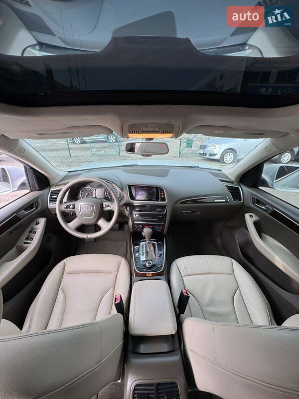 Внедорожник / Кроссовер Audi Q5 2011 в Сумах