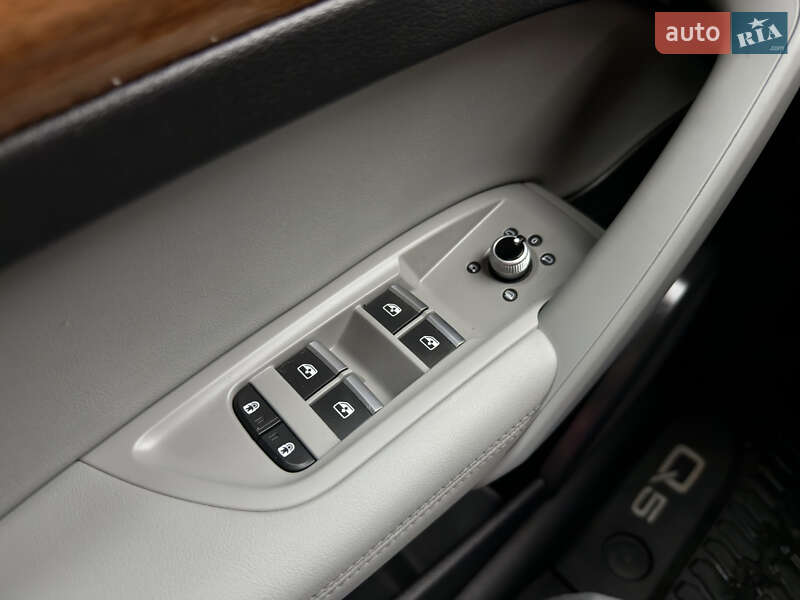 Позашляховик / Кросовер Audi Q5 2021 в Рівному