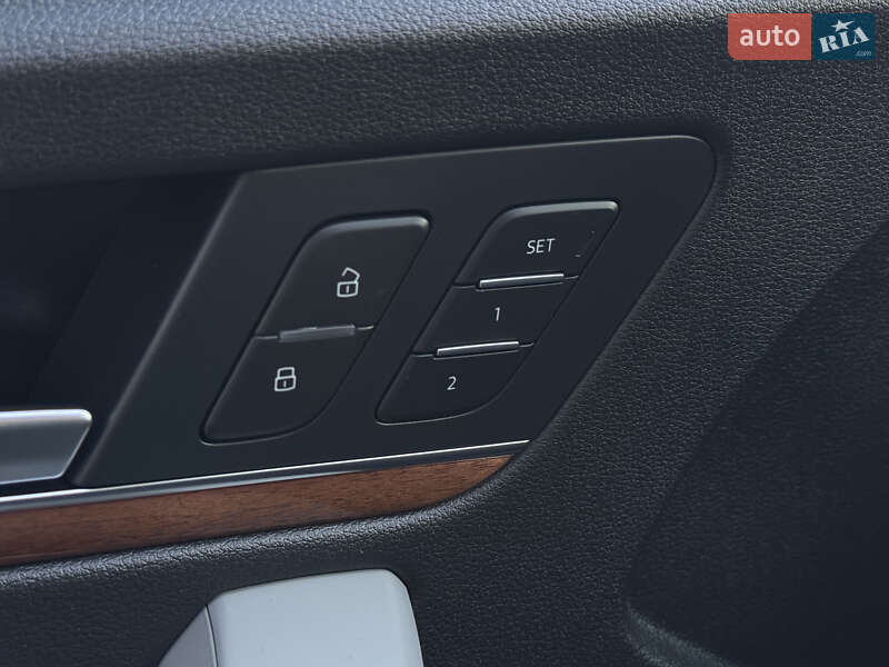 Позашляховик / Кросовер Audi Q5 2021 в Рівному