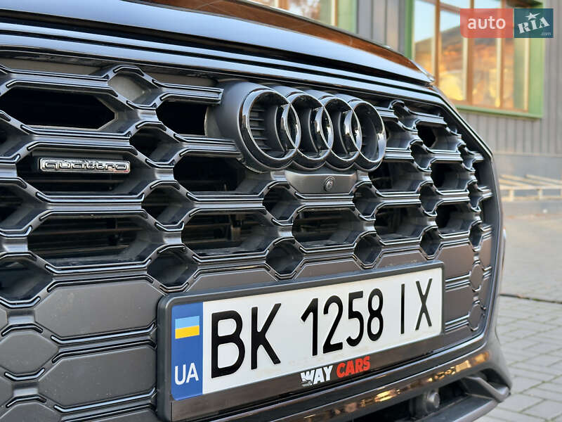 Позашляховик / Кросовер Audi Q5 2021 в Рівному