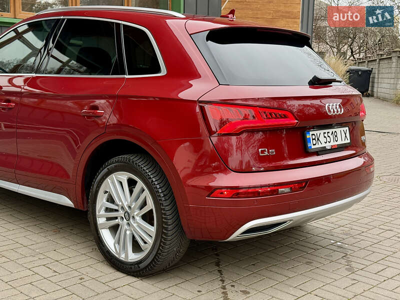 Внедорожник / Кроссовер Audi Q5 2018 в Ровно