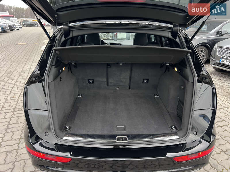 Внедорожник / Кроссовер Audi Q5 2017 в Нововолынске