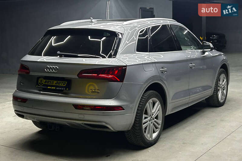 Позашляховик / Кросовер Audi Q5 2018 в Чернівцях